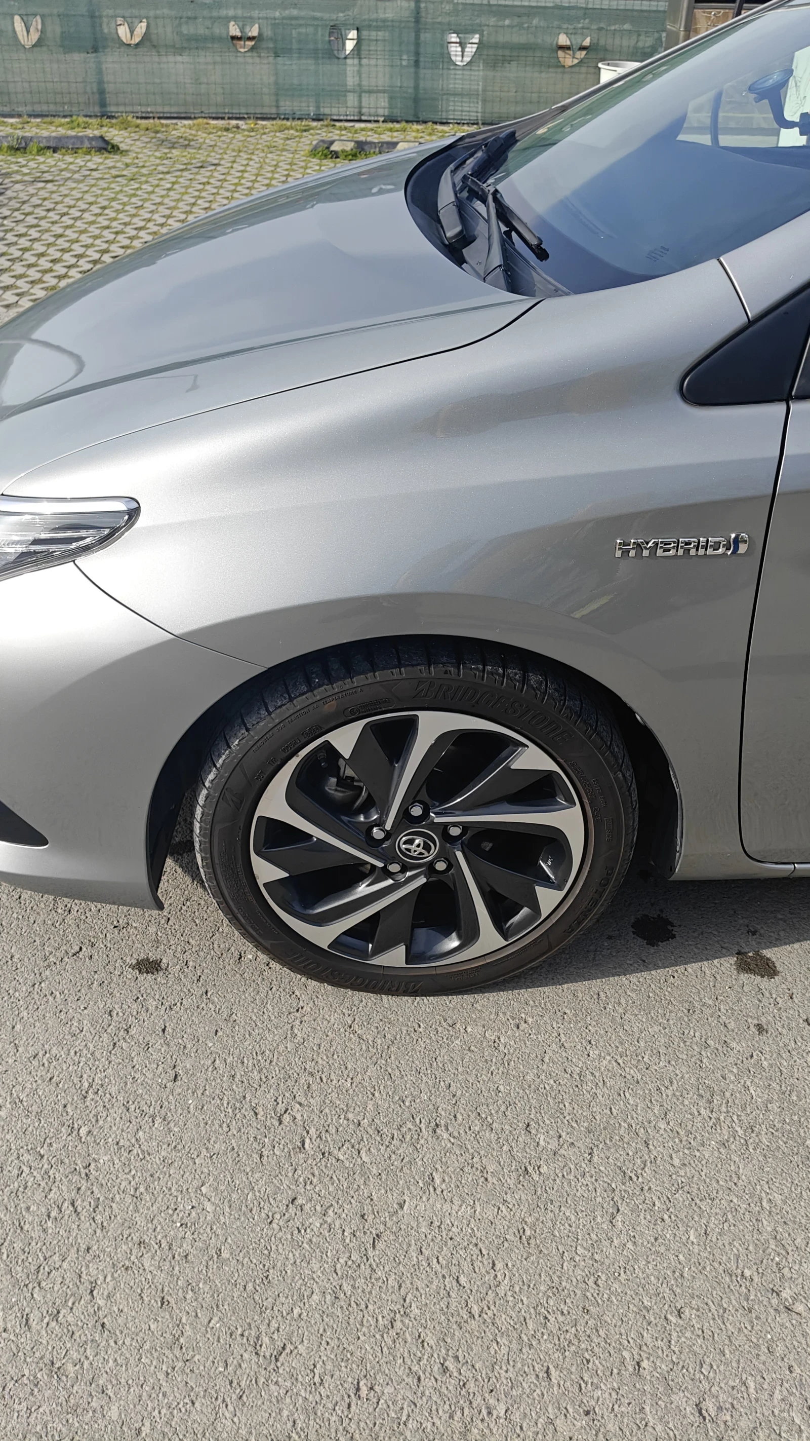 Toyota Auris 1.8 HYBRID / FACELIFT / NAVI / CAMERA / EURO 6B, снимка 10 - Автомобили и джипове - 55234379