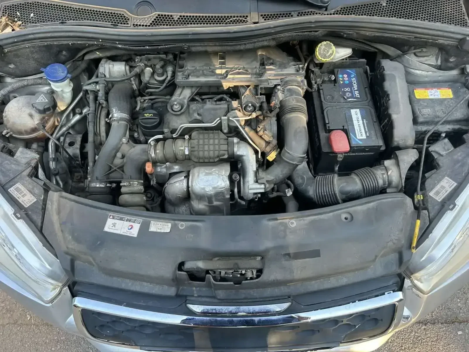 Peugeot 208 1.4eHDI - AВТОМАТИК, снимка 13 - Автомобили и джипове - 55305554
