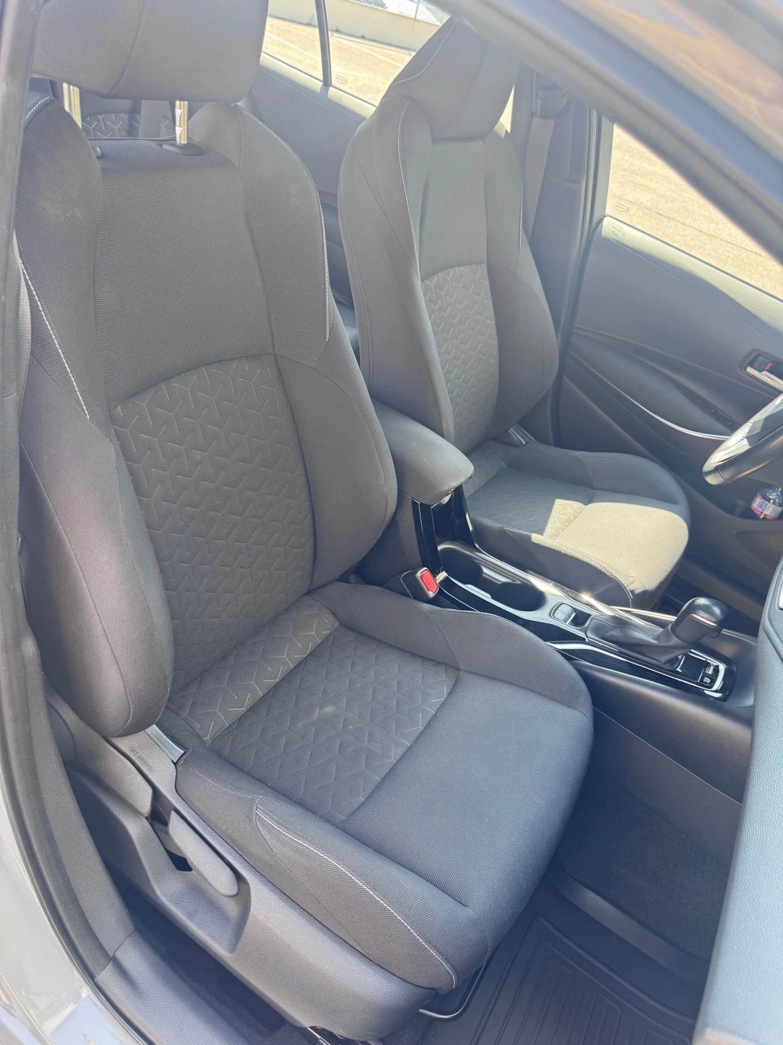 Toyota Corolla Touring Sports 2.0 Hybrid, снимка 8 - Автомобили и джипове - 55827377