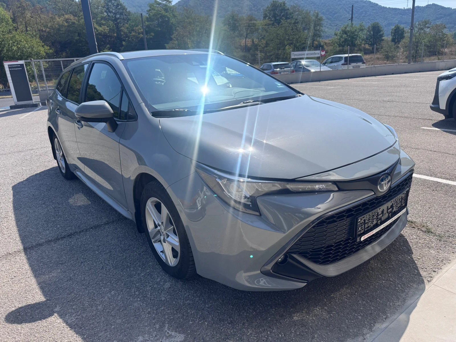 Toyota Corolla Touring Sports 2.0 Hybrid, снимка 2 - Автомобили и джипове - 55827377