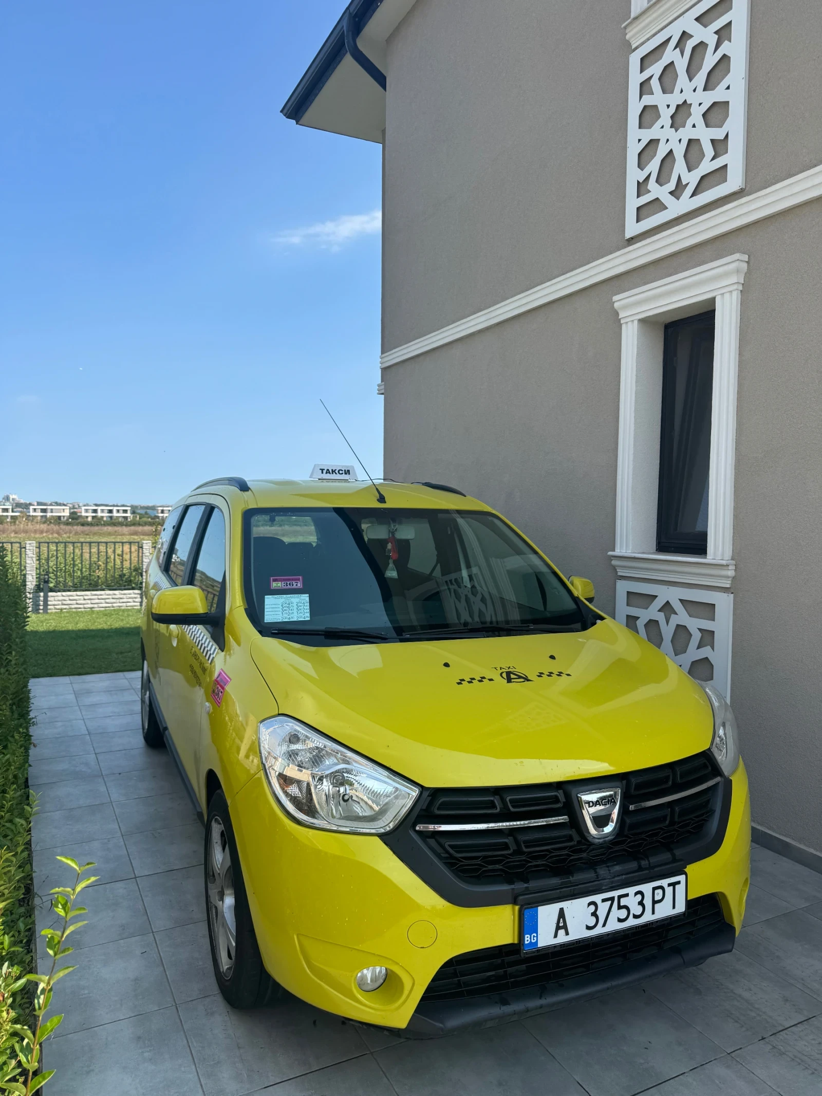 Dacia Lodgy 1.6* LPG* 7 Места, снимка 3 - Автомобили и джипове - 56060132