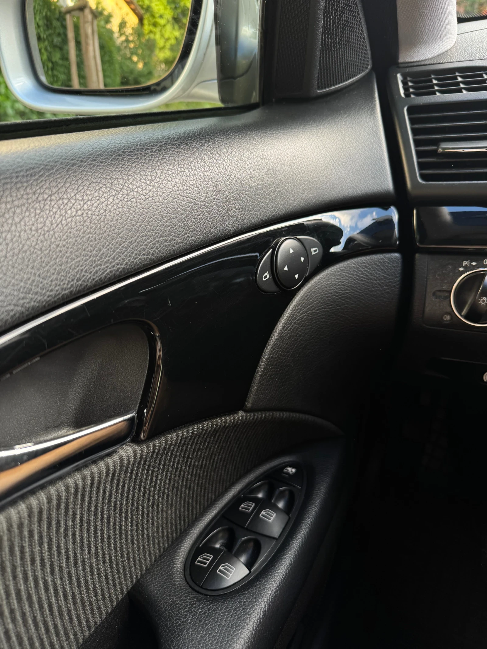 Mercedes-Benz E 220  2.2CDI  OM646, снимка 11 - Автомобили и джипове - 56535577