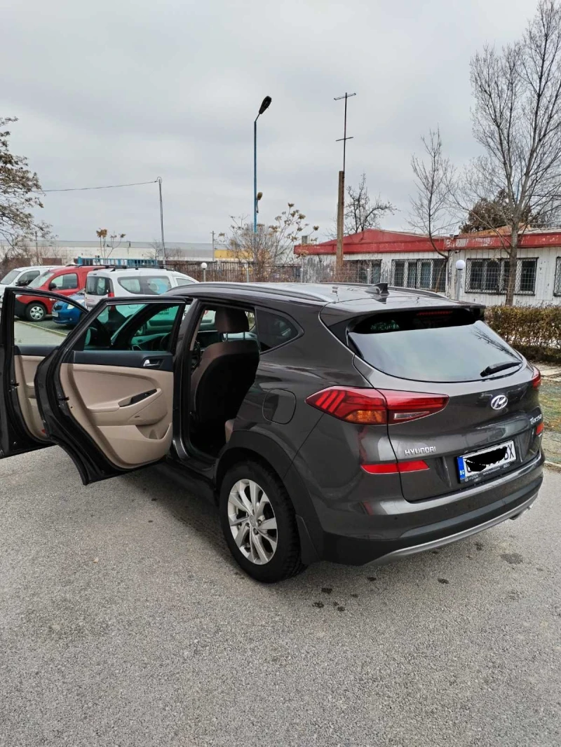 Hyundai Tucson TLE, снимка 4 - Автомобили и джипове - 48332205