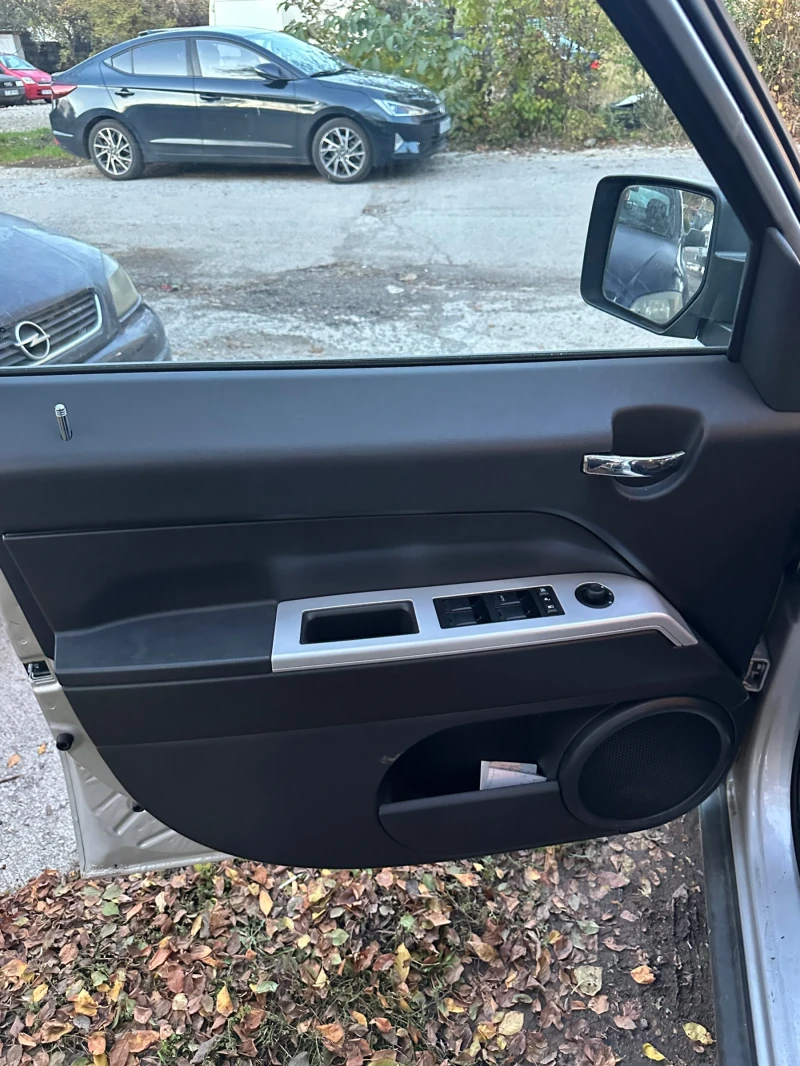 Jeep Patriot, снимка 4 - Автомобили и джипове - 52422518