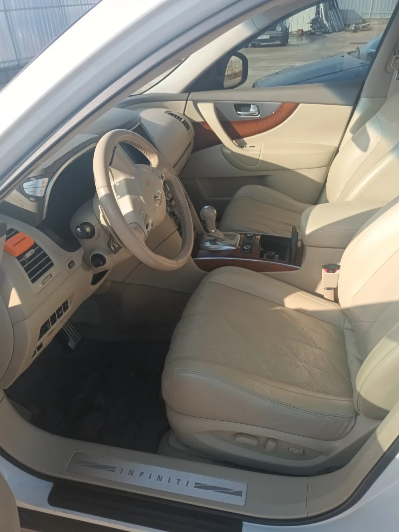 Infiniti Fx 30, снимка 9 - Автомобили и джипове - 53438780