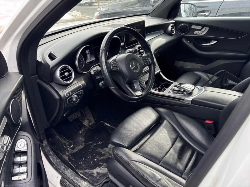 Mercedes-Benz GLC 300 4MATIC * 360 КАМЕРА* ПАНОРАМА* ПОДГРЕВ НА ВОЛАНА* , снимка 7 - Автомобили и джипове - 53471100