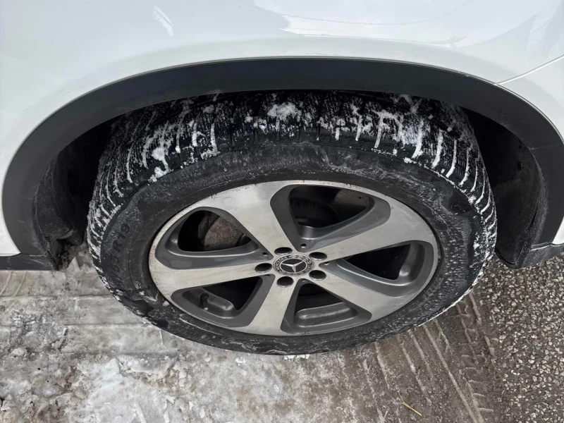 Mercedes-Benz GLC 300 4MATIC * 360 КАМЕРА* ПАНОРАМА* ПОДГРЕВ НА ВОЛАНА* , снимка 6 - Автомобили и джипове - 53471100