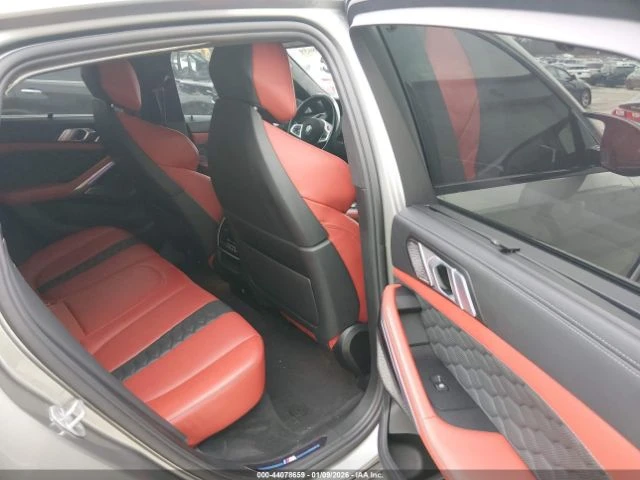 BMW X6 M* BOWERS AND WILKINS* LASER* DISTRONIC* HEAD-UP, снимка 11 - Автомобили и джипове - 54009316