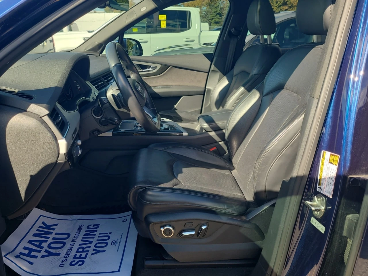 Audi Q7 * АВТО КРЕДИТ* ЦЕНА ДО БГ * СЕРВИЗНА ИСТОРИЯ *  - изображение 8