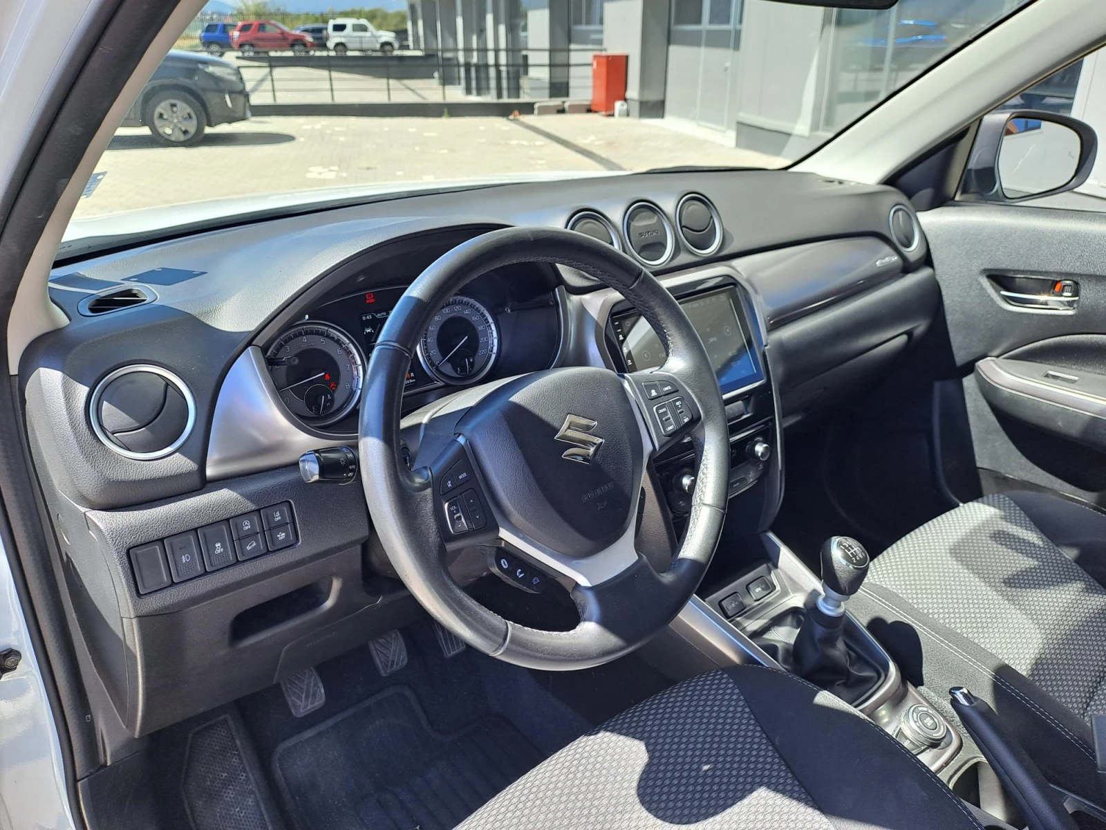 Suzuki Vitara 1.4 GL+ Booster Jet HYBRID 4X4, снимка 13 - Автомобили и джипове - 53727769