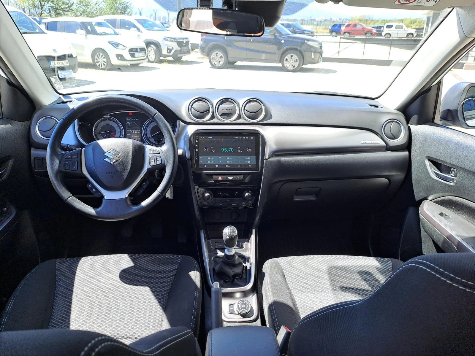 Suzuki Vitara 1.4 GL+ Booster Jet HYBRID 4X4, снимка 15 - Автомобили и джипове - 53727769