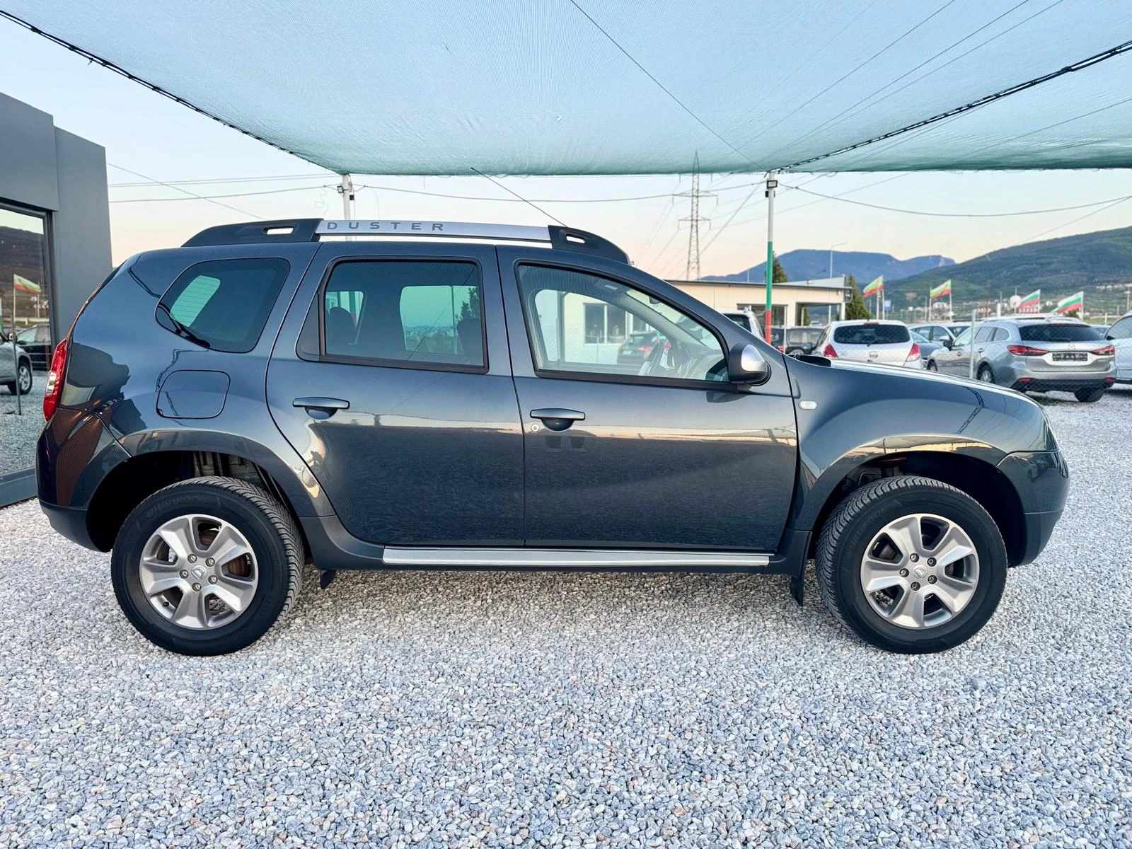 Dacia Duster ::Lauréate::1.6 LPG::2 ���������� | Mobile.bg � ����������� 4