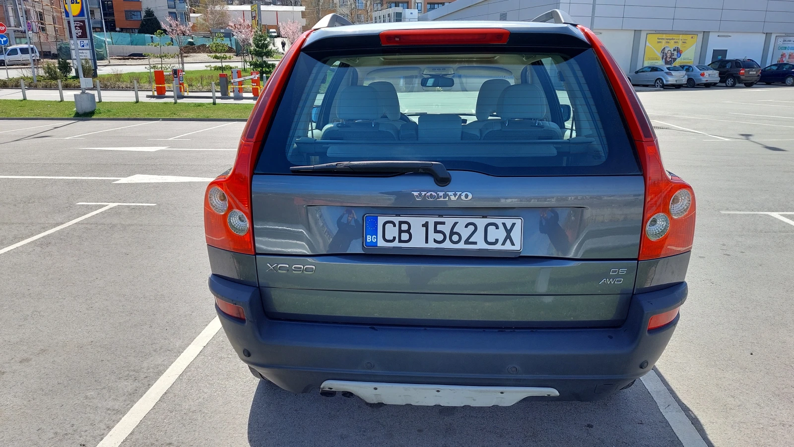 Volvo Xc90, снимка 3 - Автомобили и джипове - 54415359