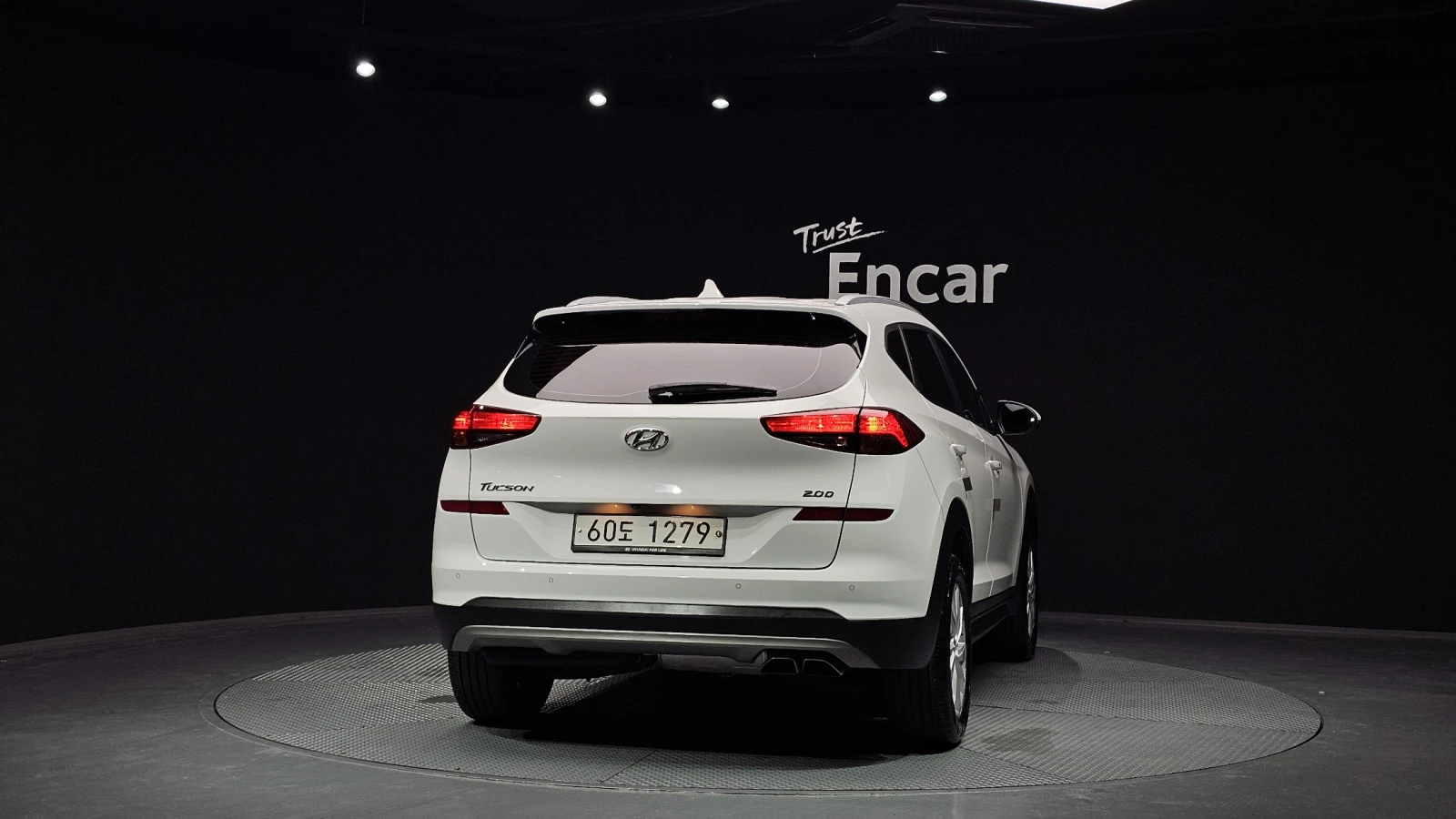 Hyundai Tucson 2.0 Modern* ПОДГРЕВ ВОЛАН* КРАЙНА ЦЕНА, снимка 4 - Автомобили и джипове - 55594494