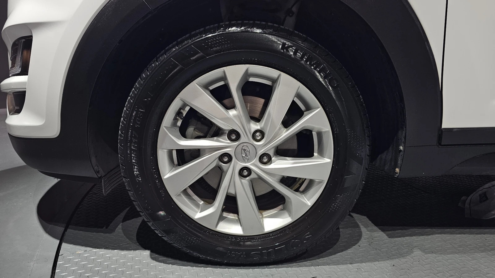 Hyundai Tucson 2.0 Modern* ПОДГРЕВ ВОЛАН* КРАЙНА ЦЕНА, снимка 5 - Автомобили и джипове - 55594494