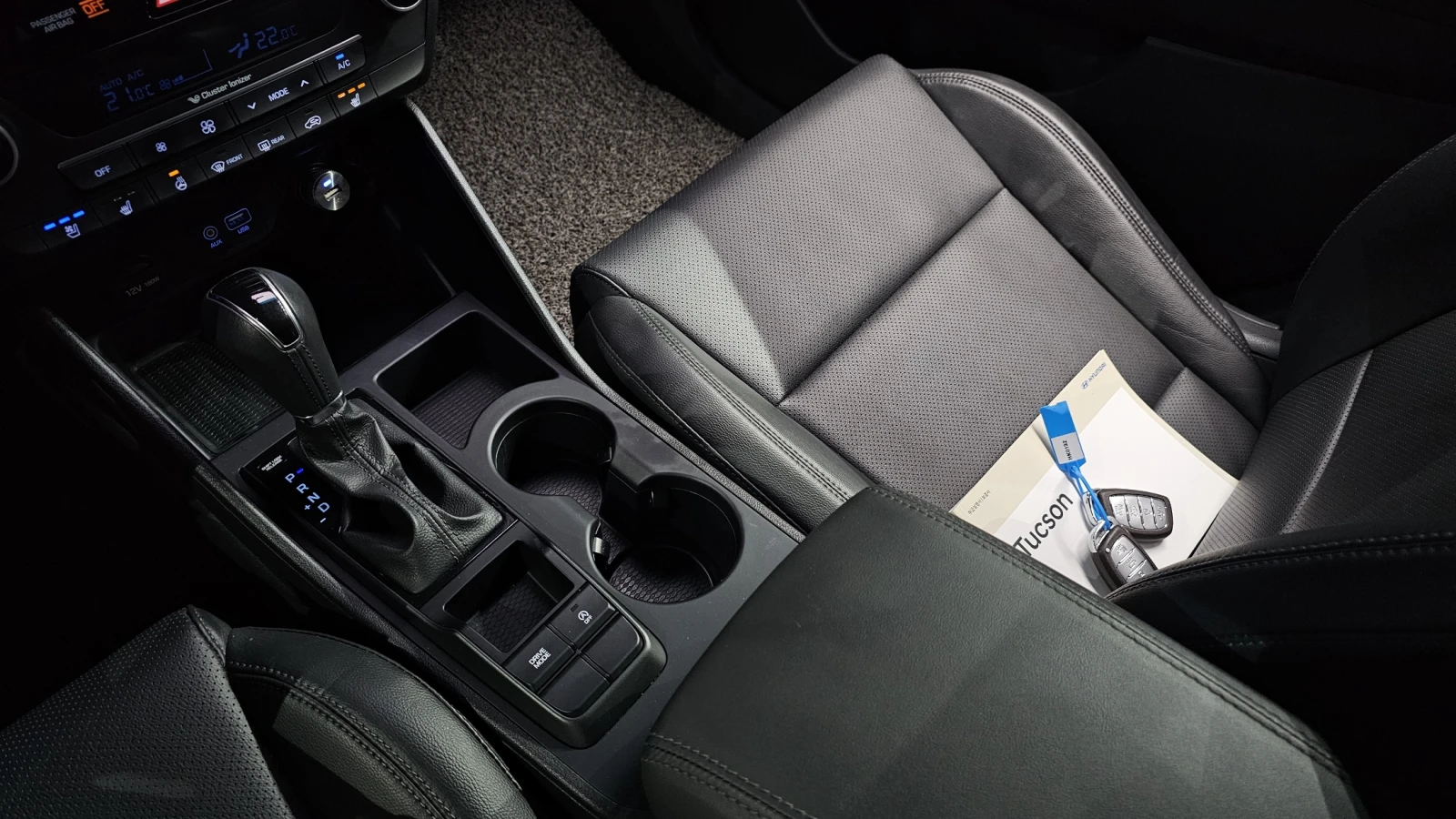 Hyundai Tucson 2.0 Modern* ПОДГРЕВ ВОЛАН* КРАЙНА ЦЕНА, снимка 9 - Автомобили и джипове - 55594494