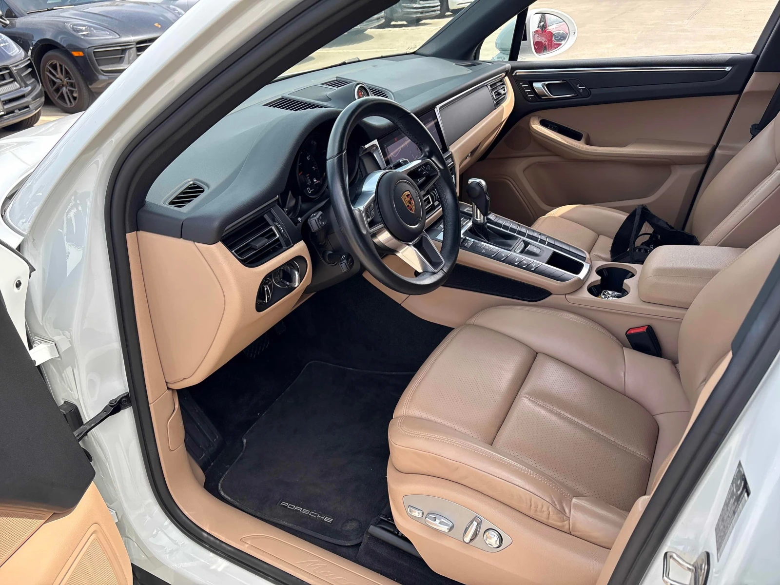 Porsche Macan * AWD * CARFAX * БЕЗ ПЪРВОНАЧАЛНА ВНОСКА, снимка 5 - Автомобили и джипове - 55858369