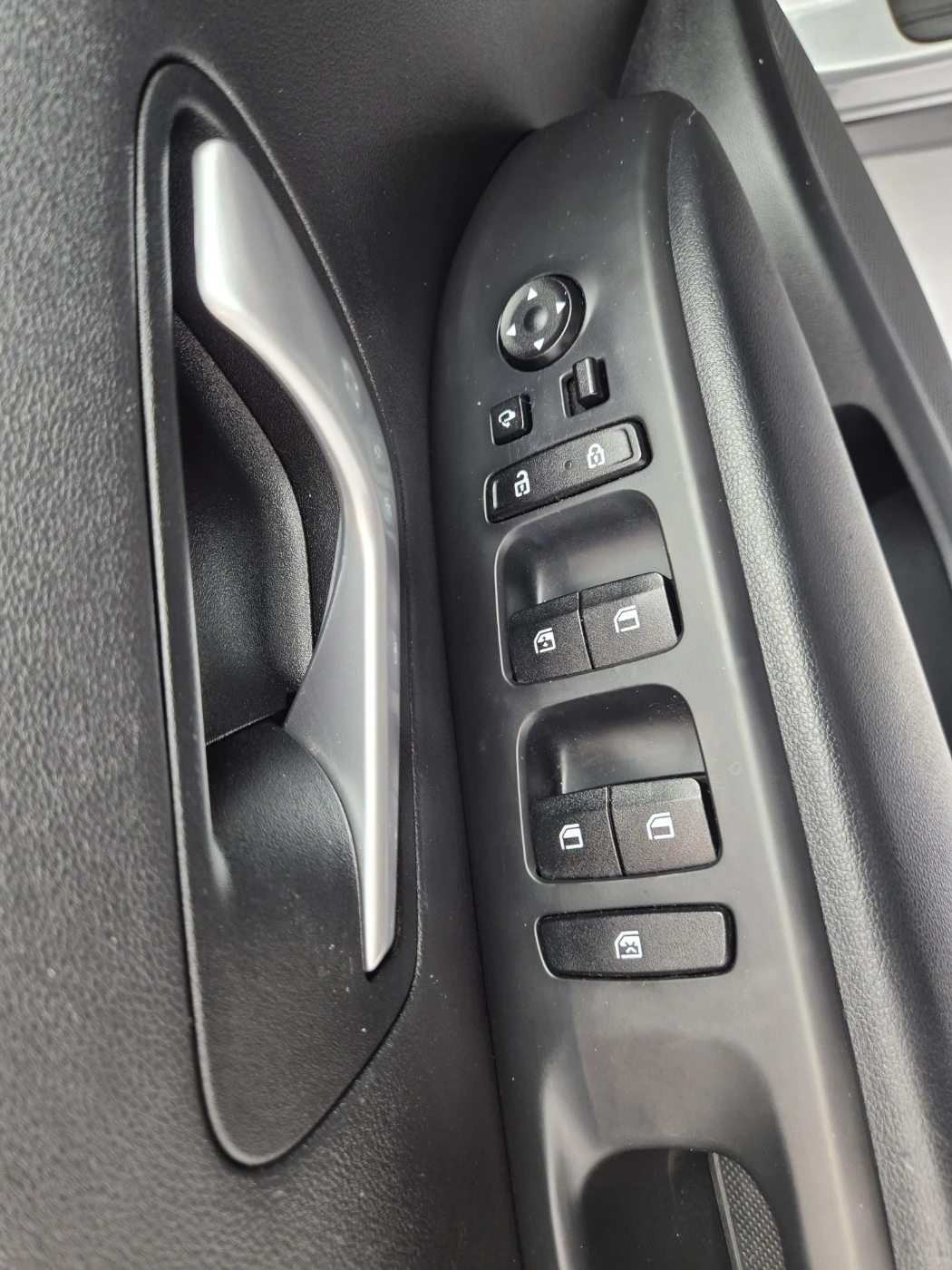 Hyundai Tucson Diesel 2.0 4WD autogeorge.com, снимка 16 - Автомобили и джипове - 56137213