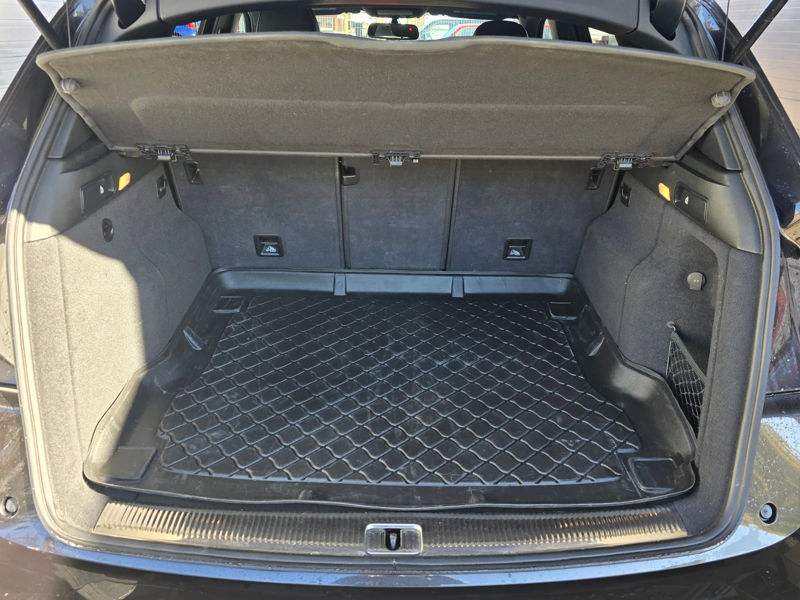 Audi SQ5 S-Line/3.0i/quattro/Автоматик/Лизинг, снимка 17 - Автомобили и джипове - 56356465