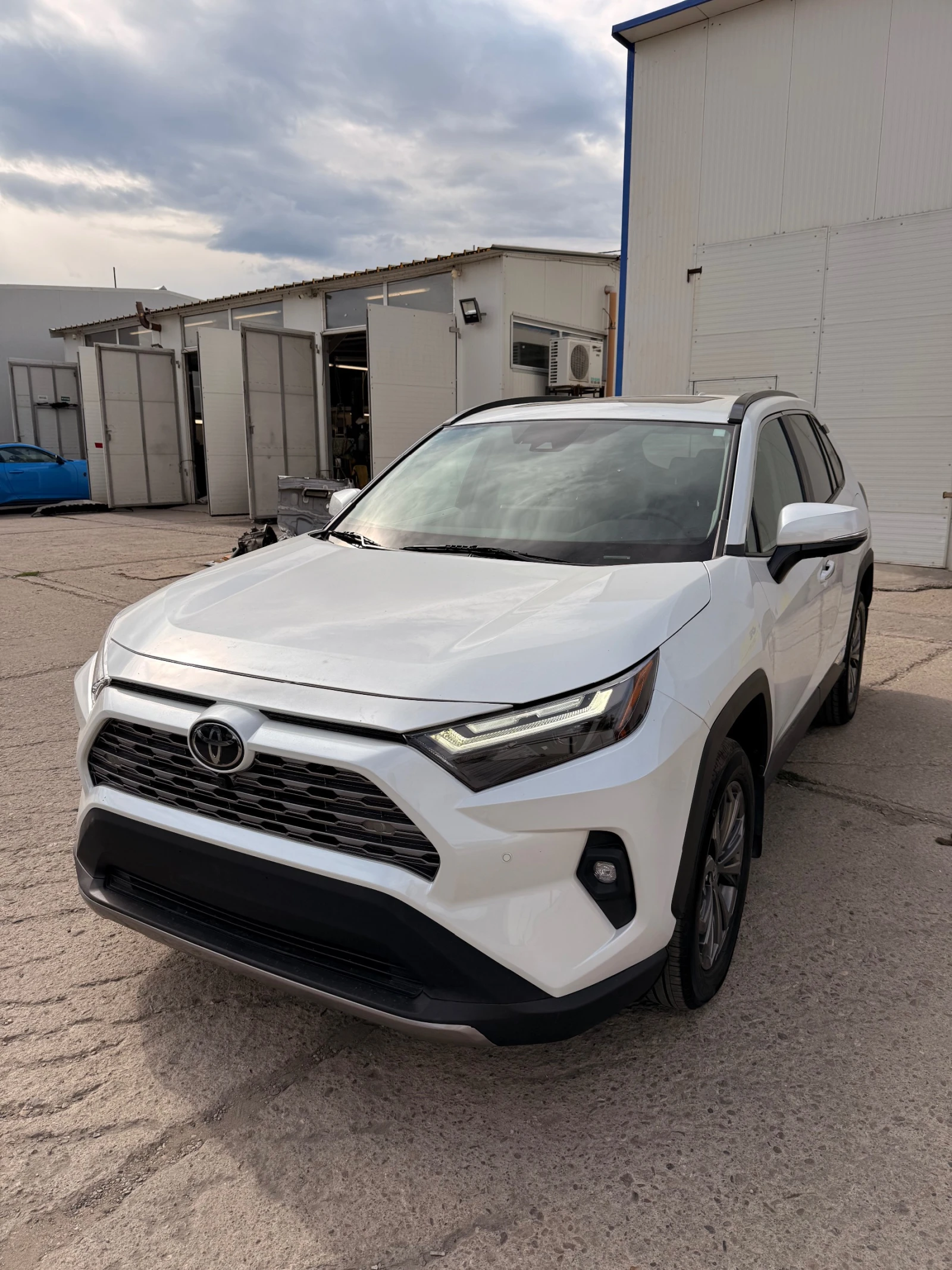 Toyota Rav4, снимка 15 - Автомобили и джипове - 56462952