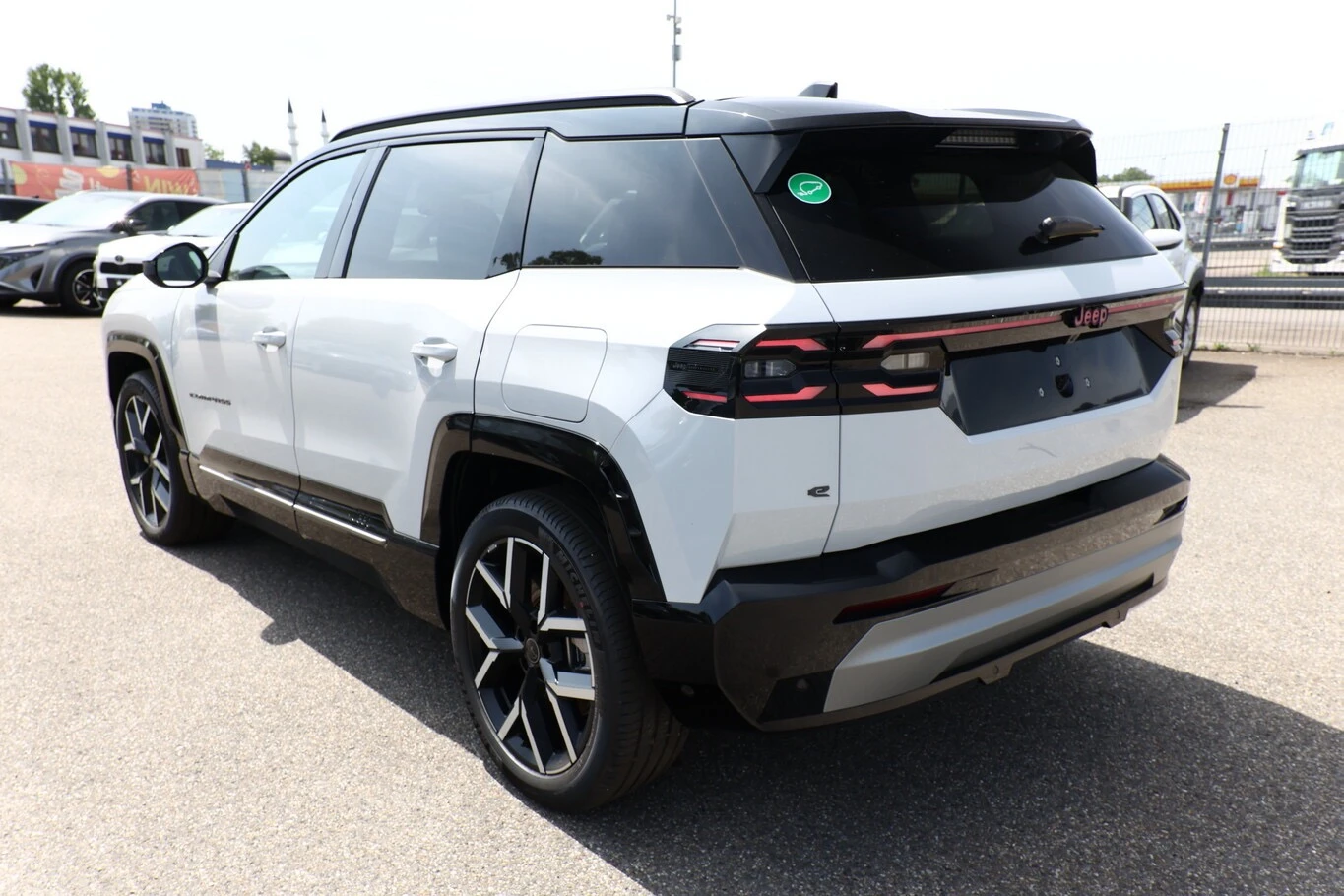 Jeep Compass Compass First Edition НОВ, снимка 3 - Автомобили и джипове - 56466929