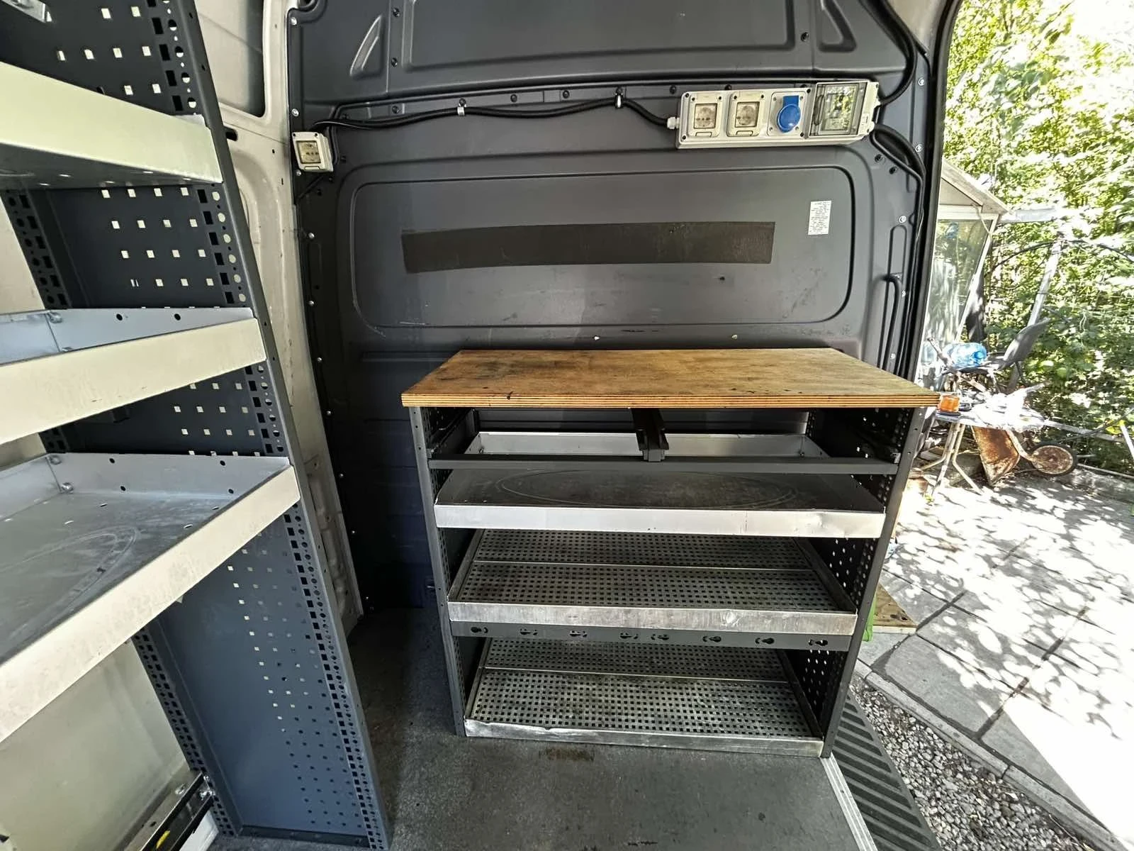 VW Crafter 2.0 TDI  140K Моб. Сервиз , снимка 12 - Бусове и автобуси - 55706847
