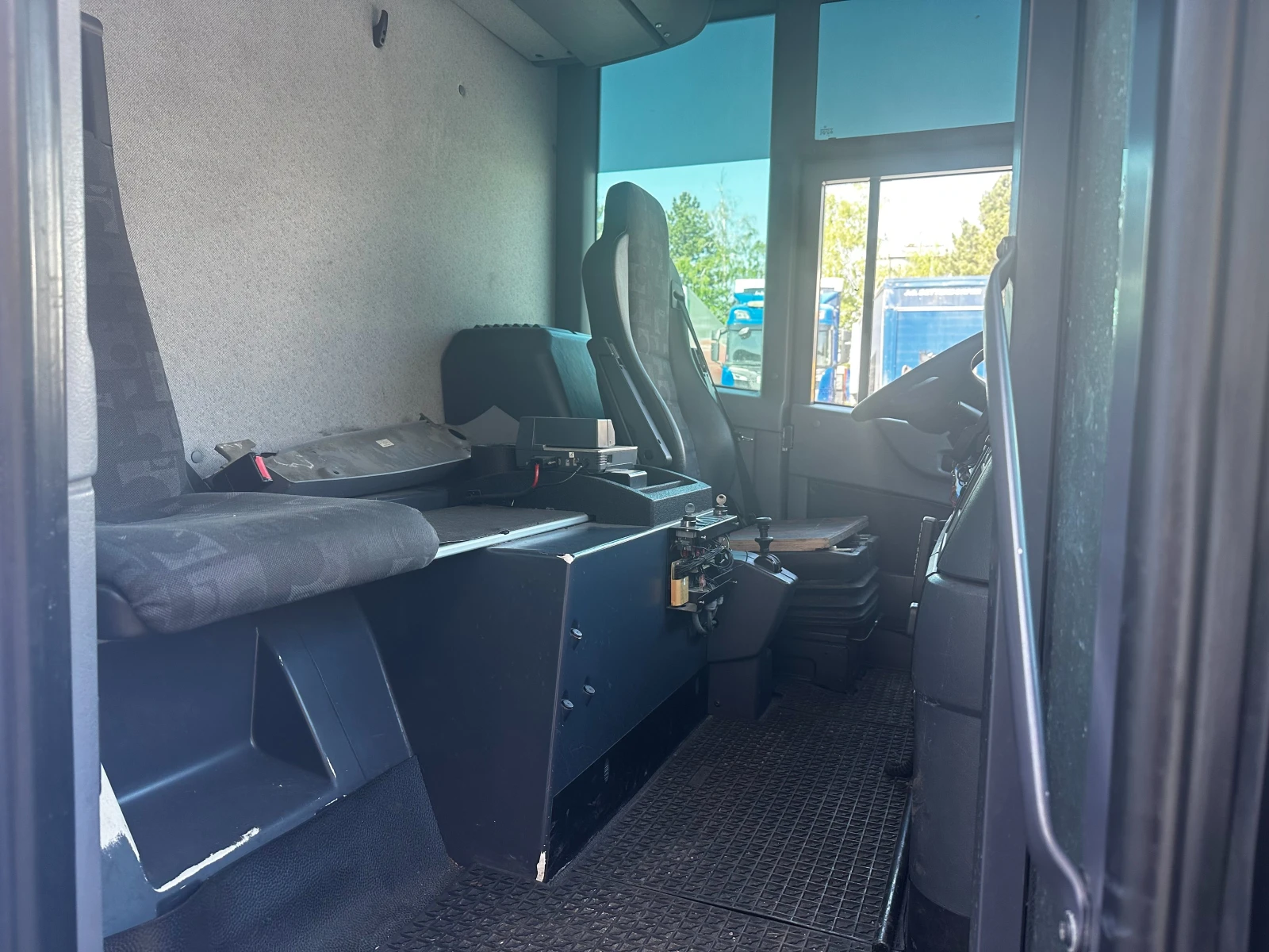Mercedes-Benz 2632 2633 ECONIC, снимка 8 - Камиони - 54410524