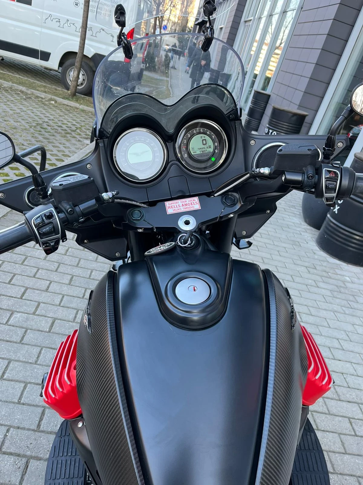 Moto Guzzi MGX-21  - изображение 7