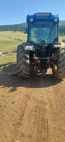 Трактор New Holland TN85FA, снимка 6