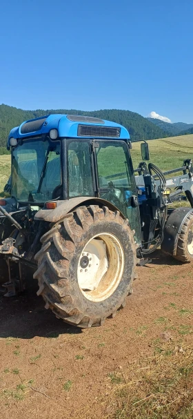 Трактор New Holland TN85FA, снимка 7