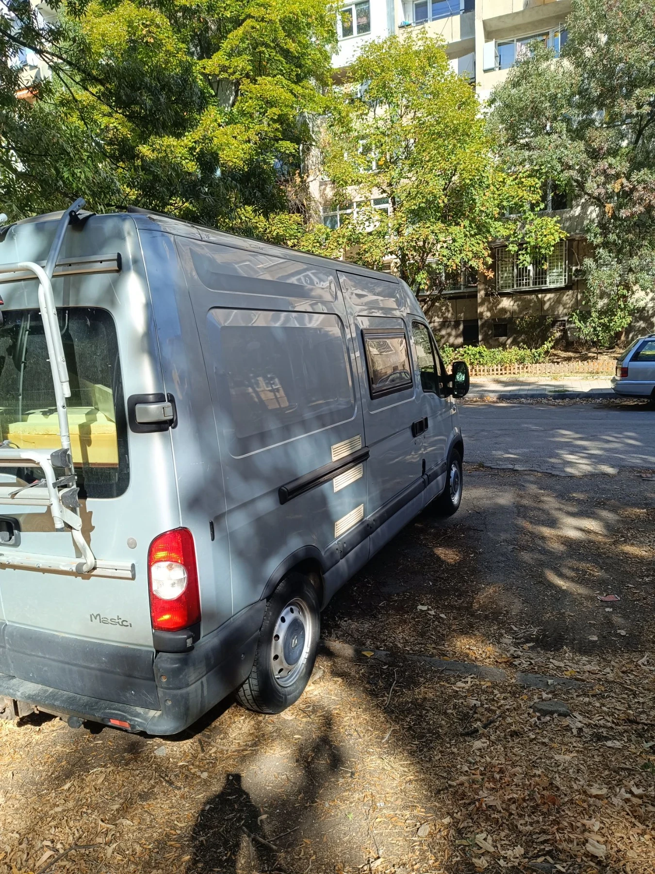 Кемпер Renault Master , снимка 7 - Каравани и кемпери - 56703252