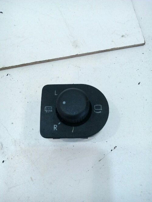 Копче ел.огледала с ел.прибиране Фолксваген Бора