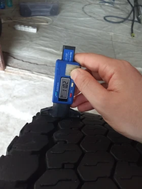 Гуми, снимка 5