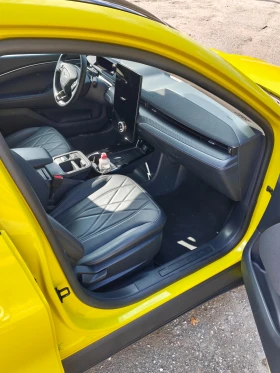 Ford Mustang Mach-E Select AWD, снимка 6
