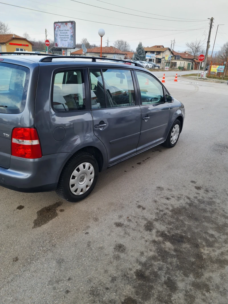 VW Touran 1.9 TDI  105к.с. 2004г. , снимка 3 - Автомобили и джипове - 48250879