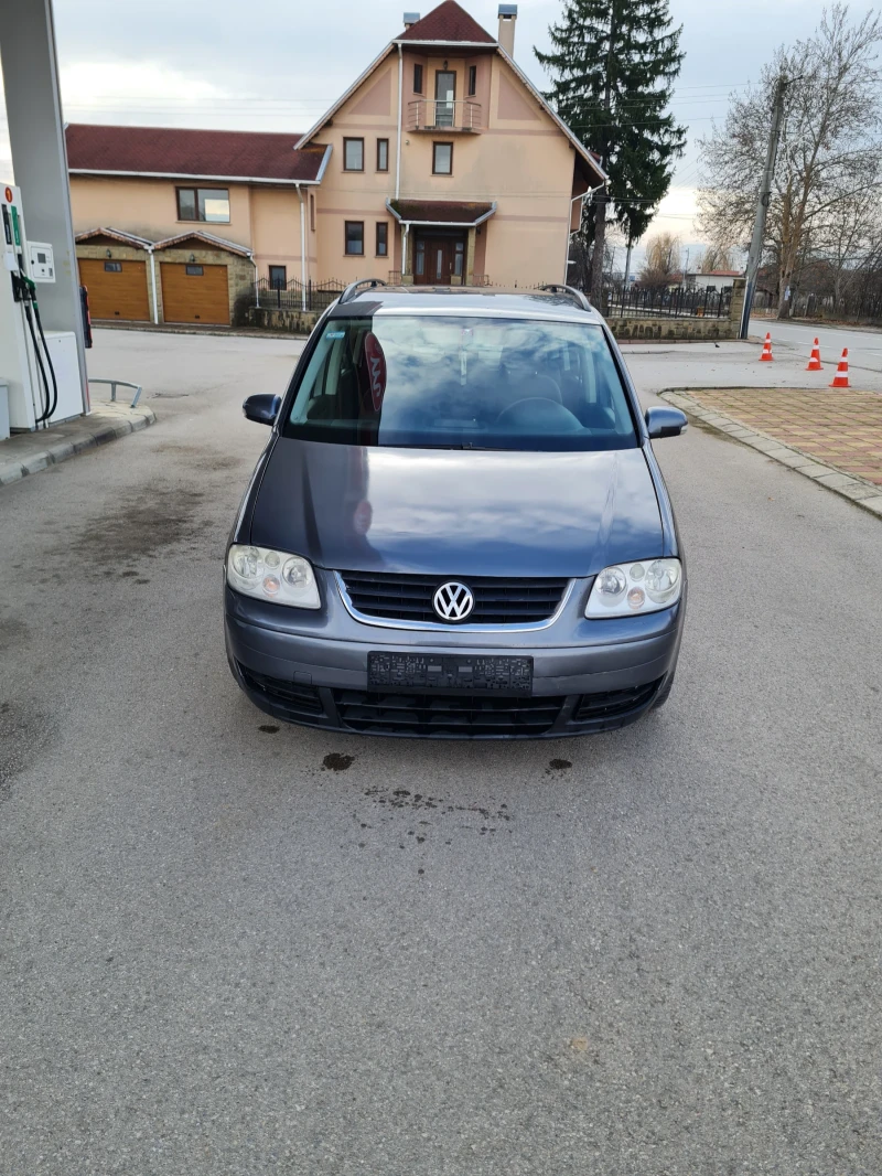 VW Touran 1.9 TDI  105к.с. 2004г. , снимка 1 - Автомобили и джипове - 48250879