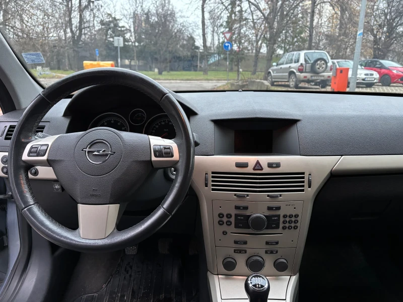 Opel Astra 1.6, снимка 5 - Автомобили и джипове - 48337594