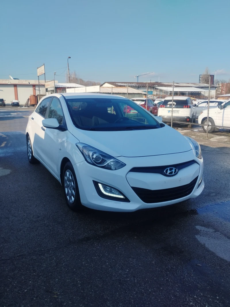 Hyundai I30 1.4 benzin , снимка 2 - Автомобили и джипове - 48488860