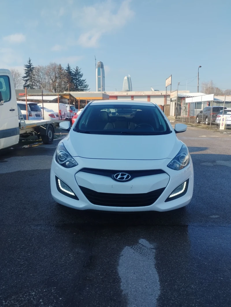 Hyundai I30 1.4 benzin , снимка 1 - Автомобили и джипове - 48488860