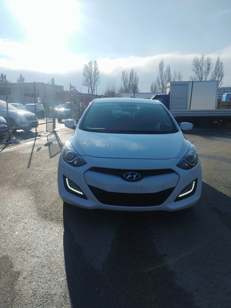 Hyundai I30 1.4 benzin , снимка 10 - Автомобили и джипове - 48488860