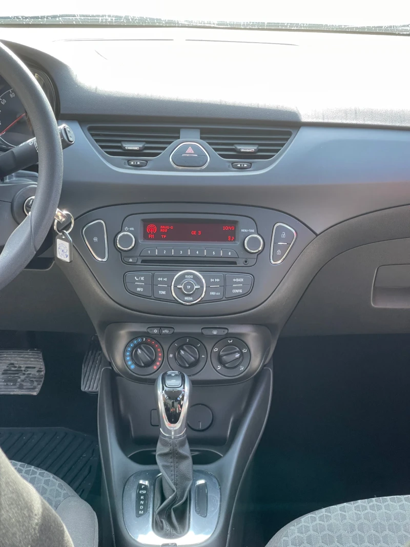 Opel Corsa 1.4 Edition автоматик като нова , снимка 6 - Автомобили и джипове - 48592488