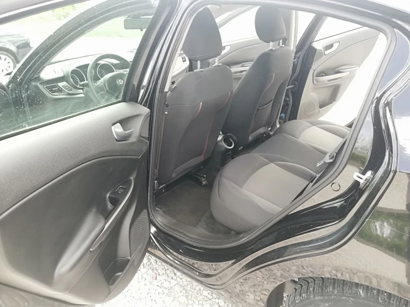 Alfa Romeo Giulietta 1.4i klima120, снимка 10 - Автомобили и джипове - 50285056