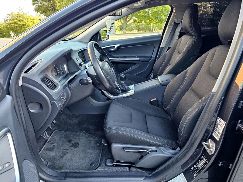 Volvo V60 Фейслифт, снимка 7 - Автомобили и джипове - 51538778