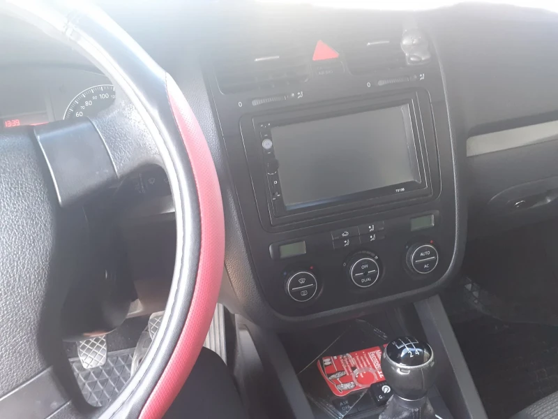 VW Jetta, снимка 6 - Автомобили и джипове - 51757740