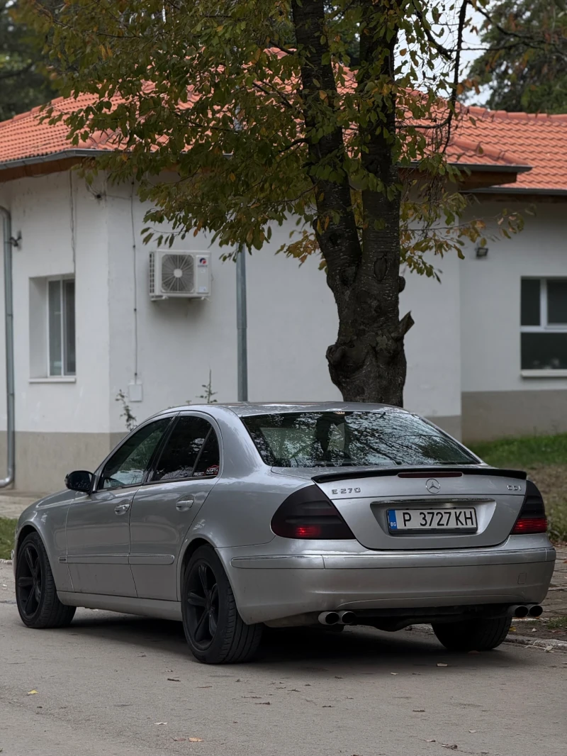 Mercedes-Benz E 270, снимка 2 - Автомобили и джипове - 52447415