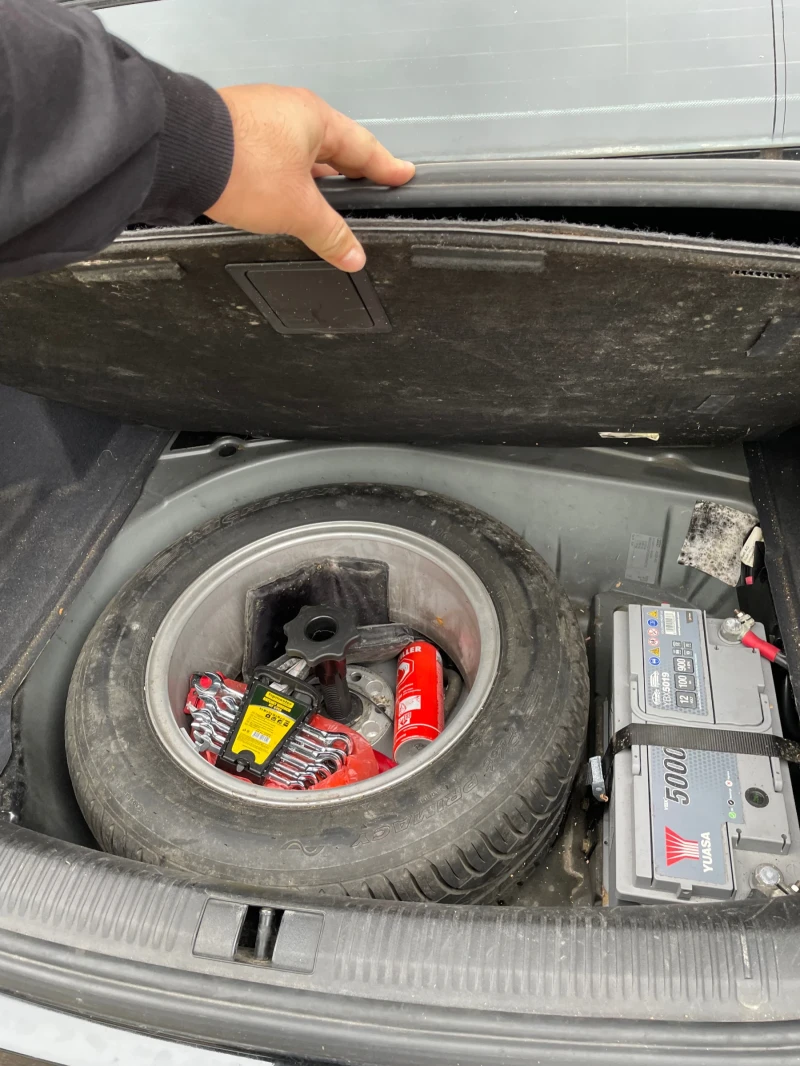 Audi A6 2.0TDI, снимка 6 - Автомобили и джипове - 52670193