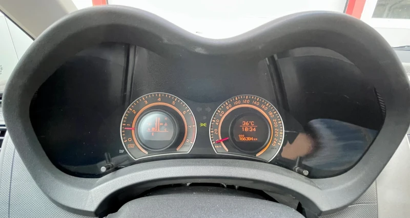 Toyota Auris Газ. инжекцион , снимка 14 - Автомобили и джипове - 53522643