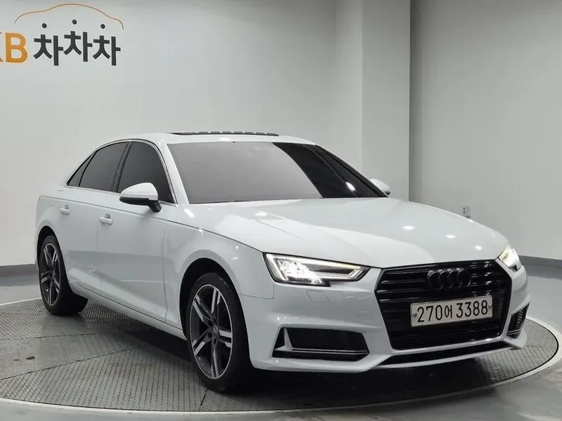 Audi A4 2.0 TFSI Premium - САМО 30% АВАНС, снимка 4 - Автомобили и джипове - 56253846