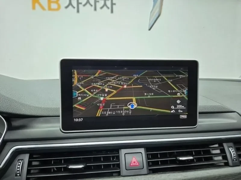 Audi A4 2.0 TFSI Premium - САМО 30% АВАНС, снимка 9 - Автомобили и джипове - 56253846