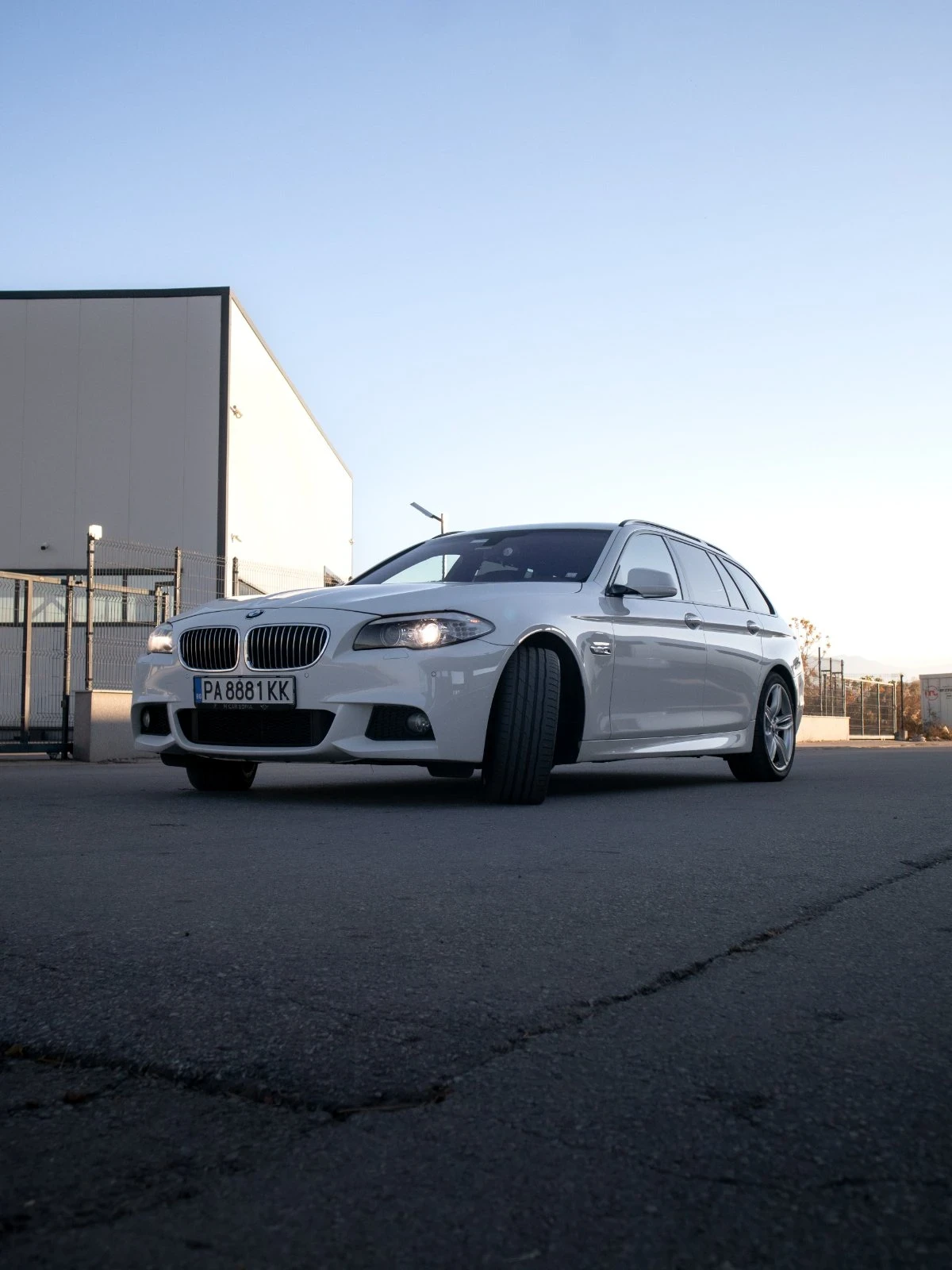 BMW 530 Xdrive ; М Пакет; подгрев; отдухване; теглич ;, снимка 1